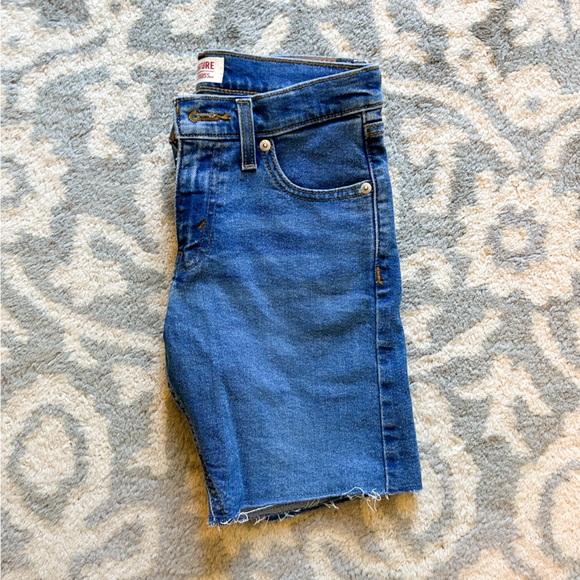 Levi Jean Shorts - Picture 10 of 10